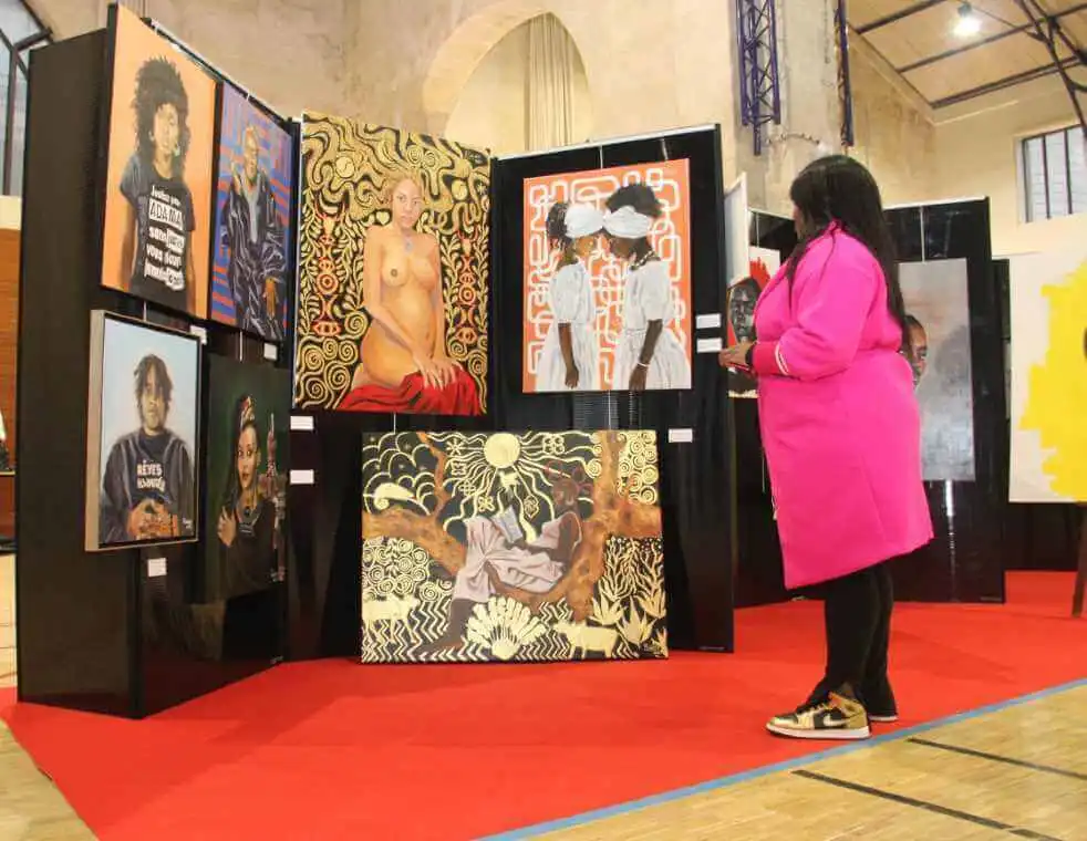 Les Femmes Artistes Osent Exposer