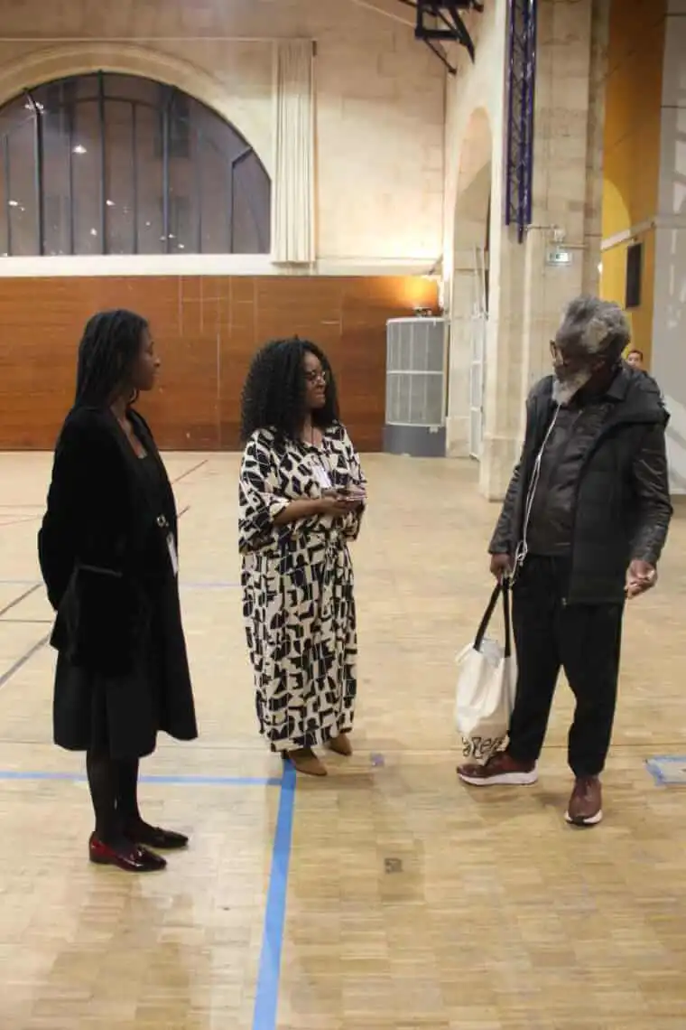 Les Femmes Artistes Osent Exposer