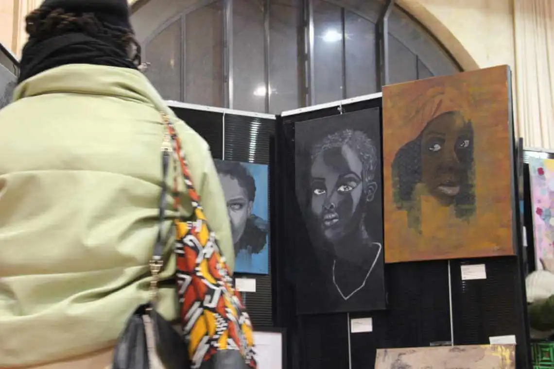 Les Femmes Artistes Osent Exposer