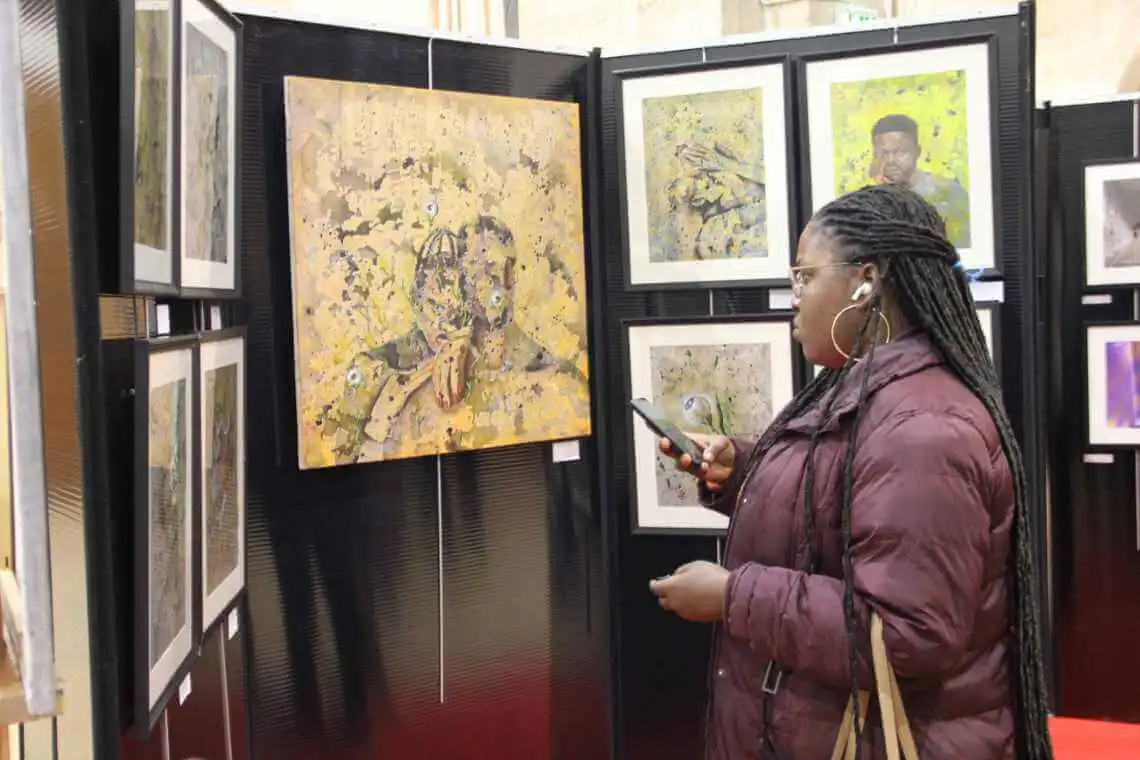 Les Femmes Artistes Osent Exposer